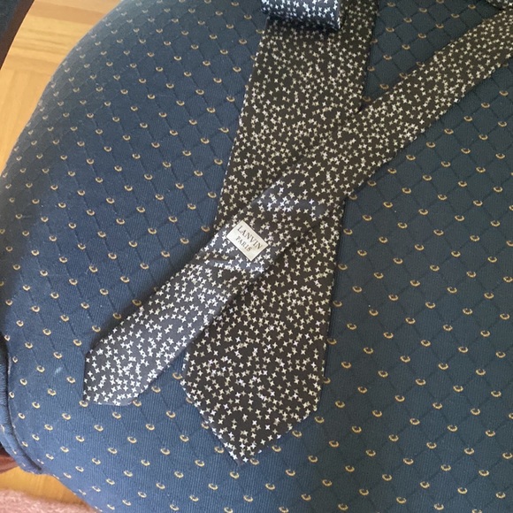 Gorgeous LANVIN  Tie, PARIS, 100% silk. 60 inches long , very nice gift for men. - Picture 4 of 11